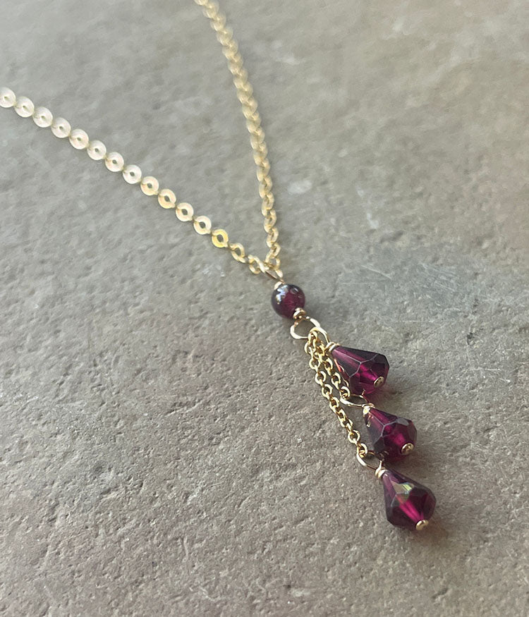 Swing and Sway Garnet Necklace