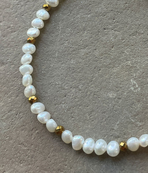 Pearl and Gold Bracelet