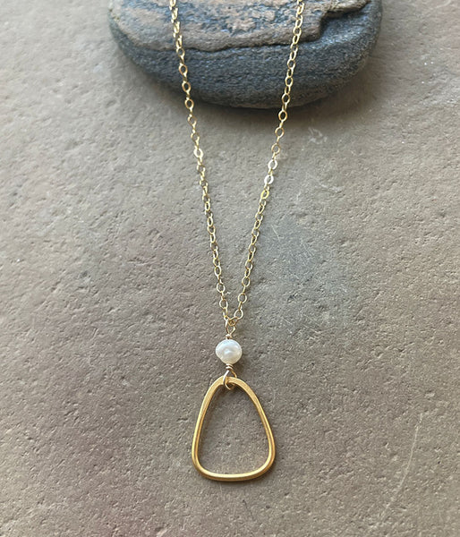 Triangular Pearl Necklace
