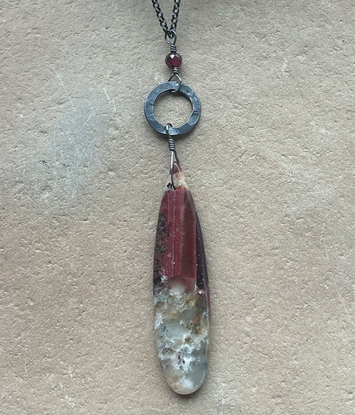 Glistening Agate Necklace
